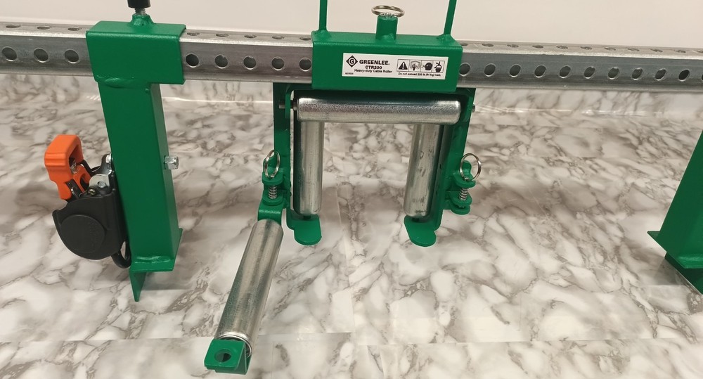 Greenlee CTR200 Heavy Duty Cable Roller