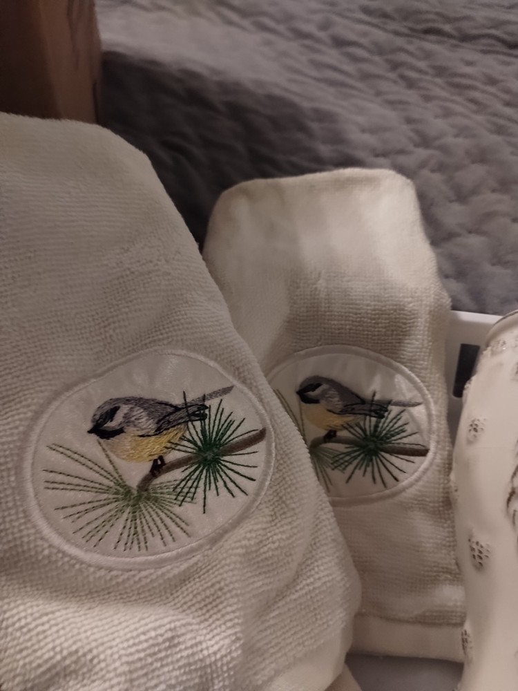Hautman Brothers Collection Chickadee Bath Accessories Set