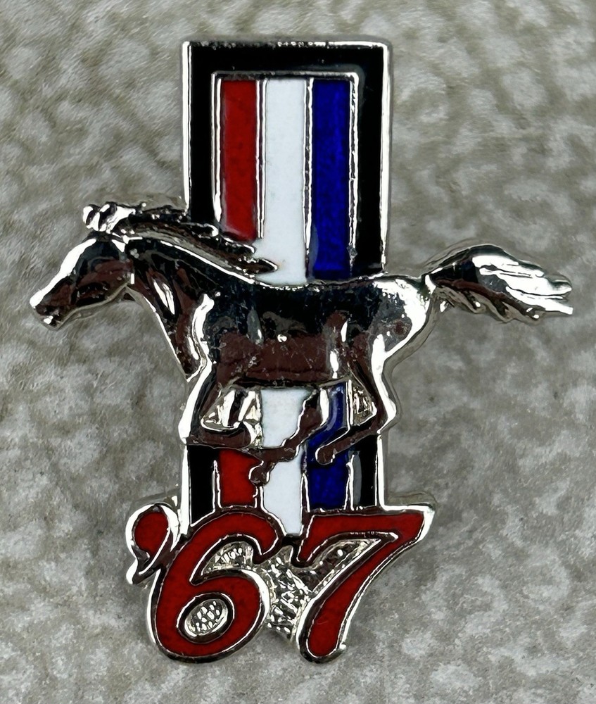Ford Mustang 67 Lapel Pin