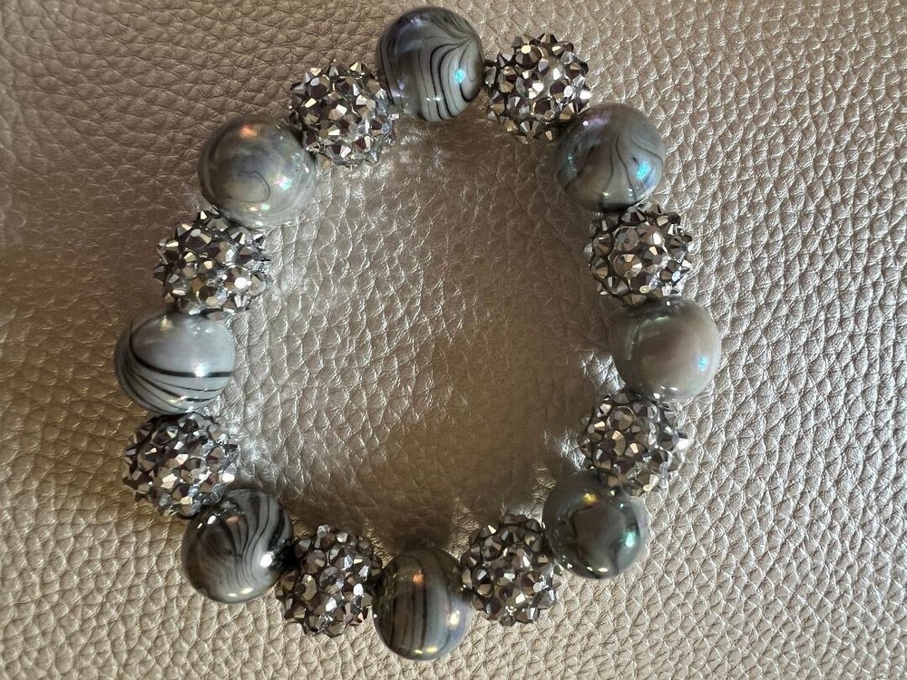 Handcrafted classy bracelet, NWOT, stretchy