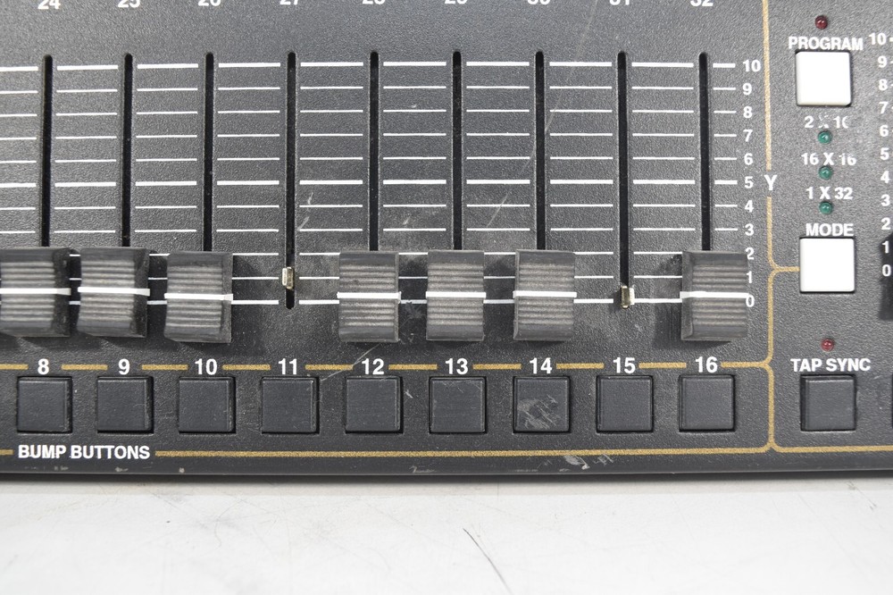 Leviton MC7016 Memory Light Controller Read Description