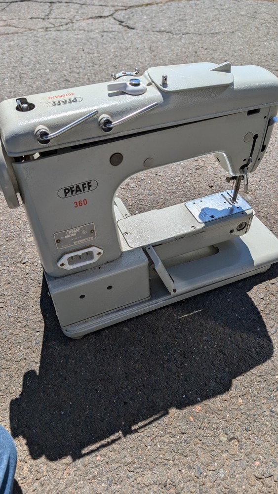 PFAFF Model 360 Automatic Sewing Machine