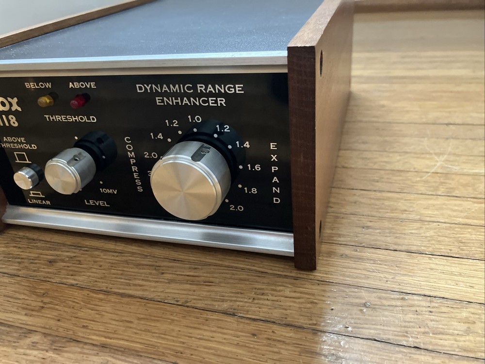 DBX 118 Dynamic Range Enhancer Linear Expander Compressor Peak Unlimiter