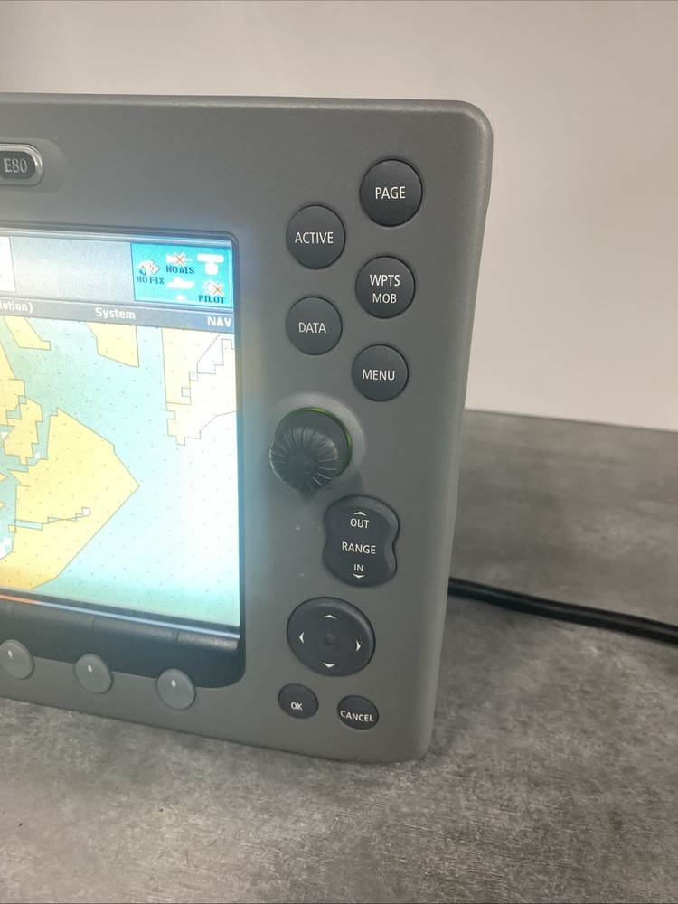 Raymarine e80 MFD Chartplotter E02011
