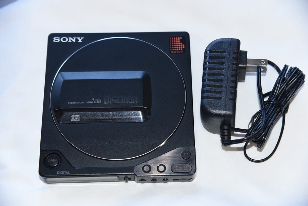 Sony D-25 Discman Personal CD Player Working