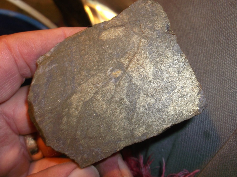 Gold, silver, copper, 228 grams samples ,ore high grade .