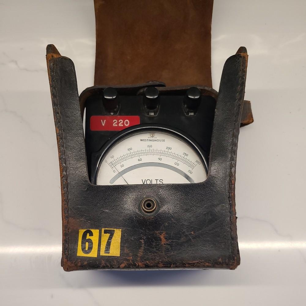 Vintage Westinghouse AC Voltmeter With Leather Case, Tested WORKING