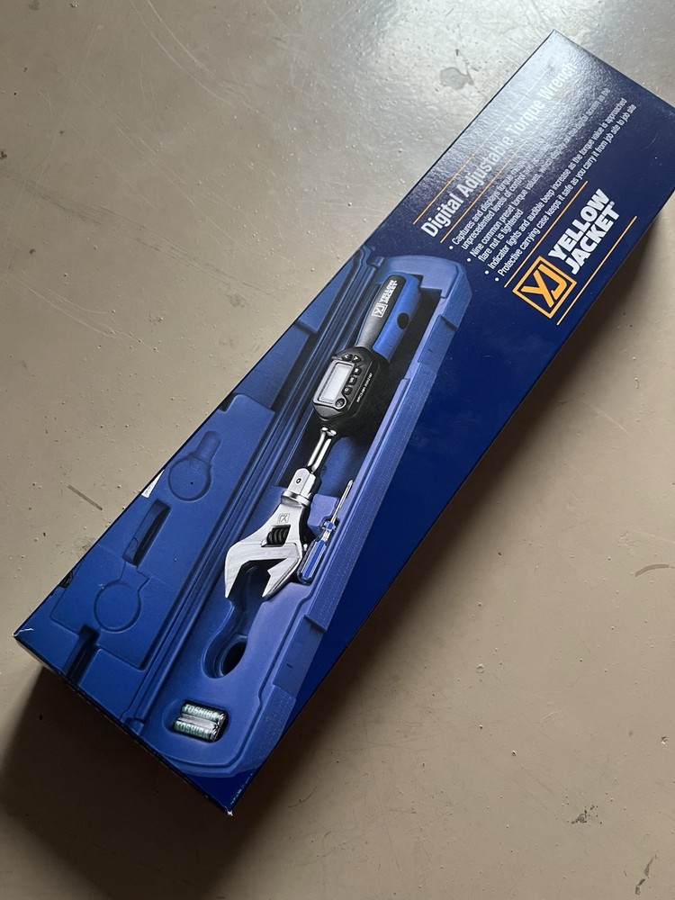 YELLOW JACKET DIGITAL ADJUSTABLE TORQUE WRENCH 60648