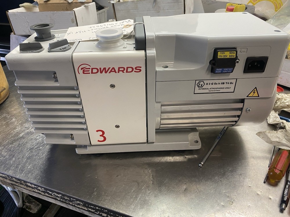 Edwards RV3 Vacuum Pump