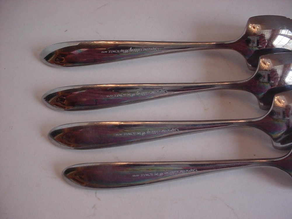(8) Fruit / grapefruit spoons in the Cascade pattern Towle Supreme Stainless