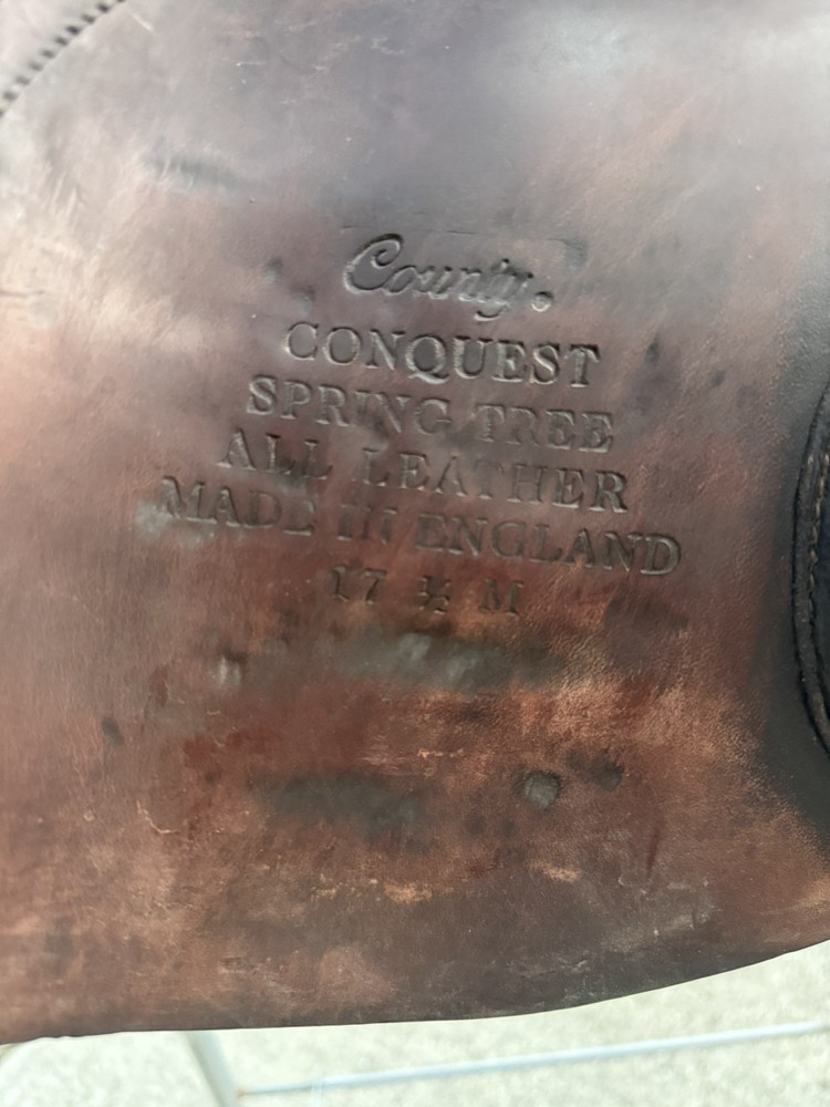 17.5” County Conquest Saddle XTR Leather Medium Tree Wool Flocked