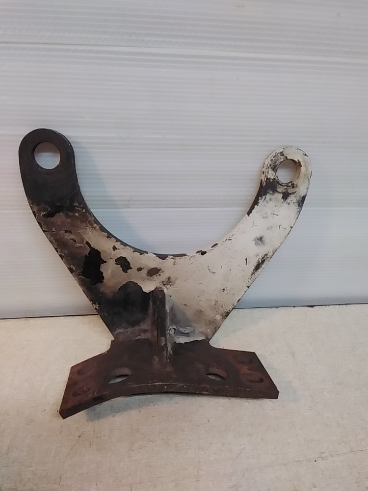 Peterbilt 14-14768R Cab Mount Exhaust Bracket Support