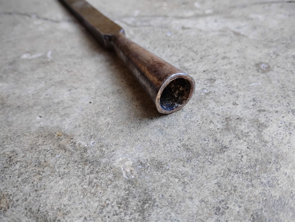 Vintage 1/2 " Yale Woodworking Socket Chisel