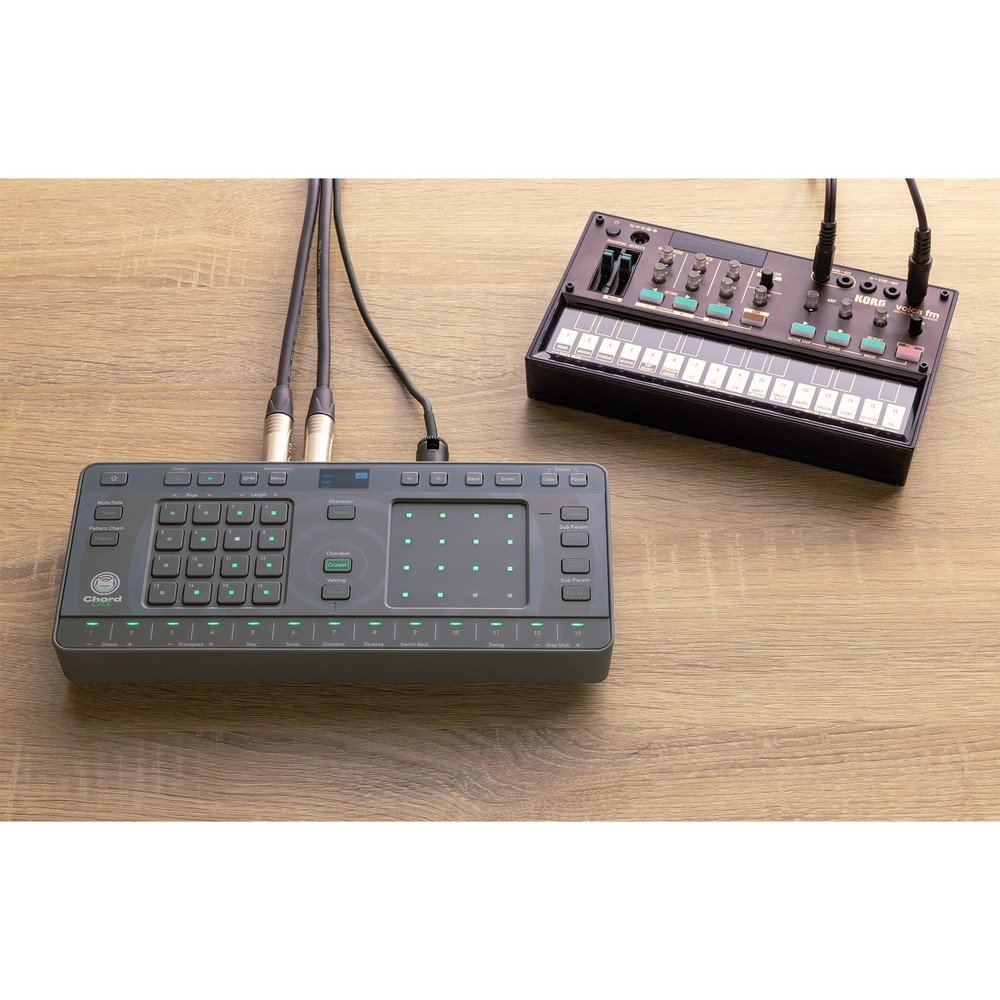 AlphaTheta CHORDCAT 8-Track Portable Groovebox Controller