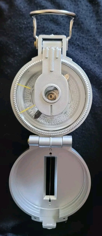 Engineer Directional Handheld Compass w/ Magnifying Lens • Belt Carry Case • New