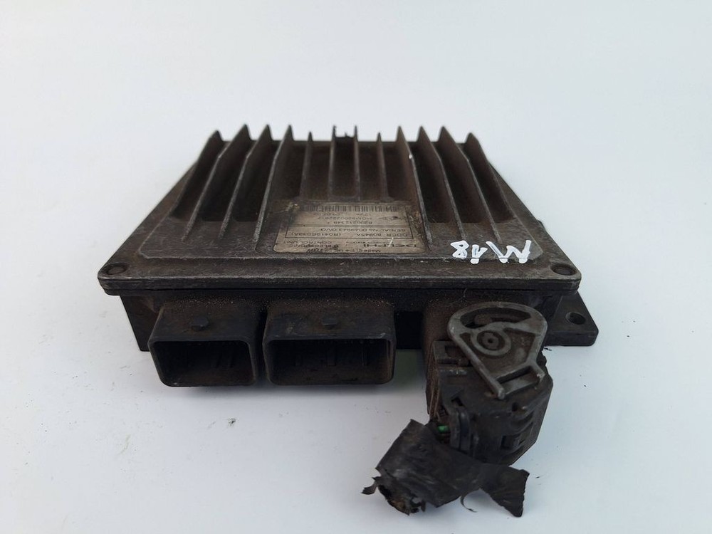 Renault Clio II 2000 Engine Control Unit Module 8200212348 BVV2786