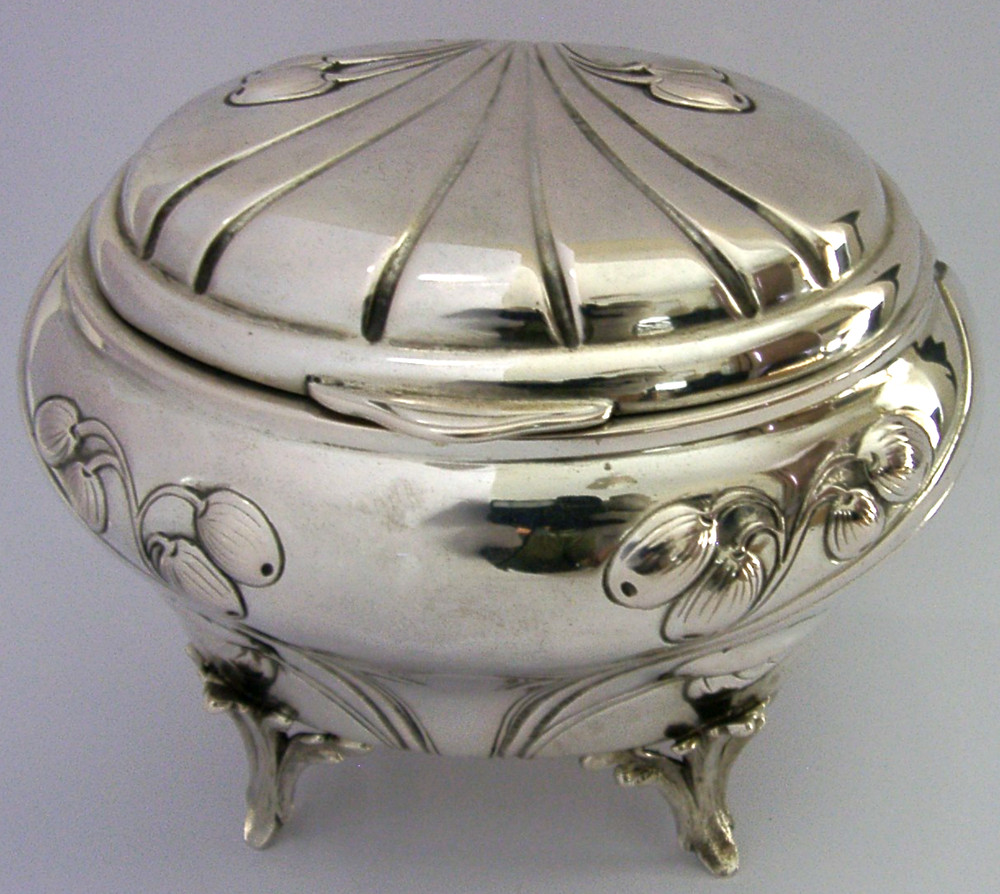 STUNNING LARGE 282g AUSTRIAN ART NOUVEAU 800 SOLID SILVER BOX