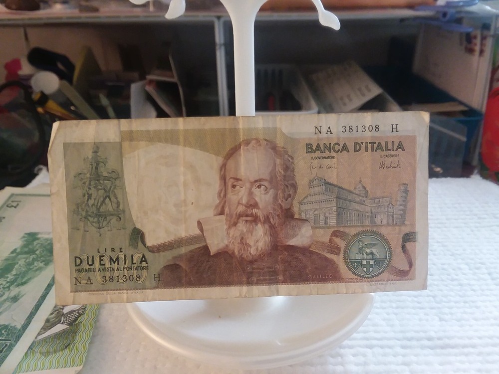 Italy 1970's 2000 Lira Note