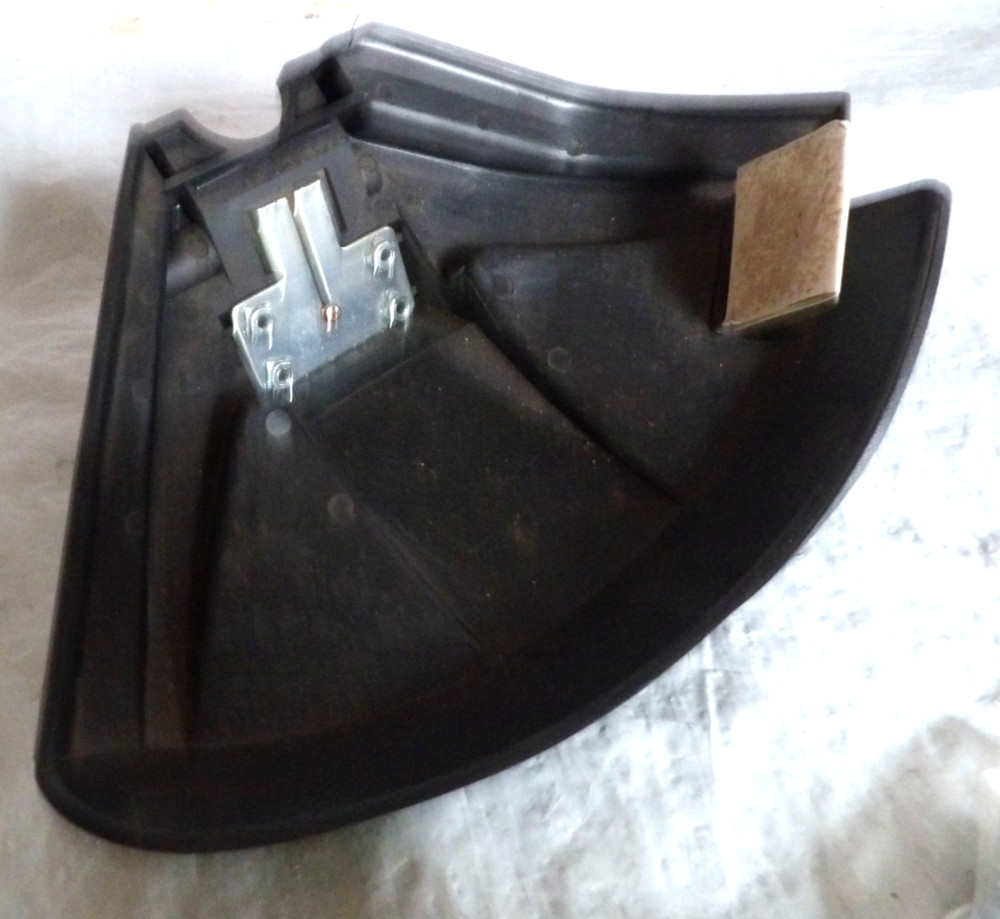 NOS Universal Echo Shindiawa Weed Wacker Guard with String Trimmer Cutter