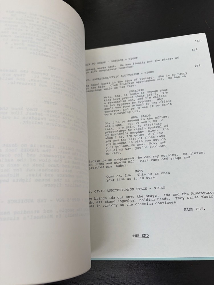 SHOOT OUT "FAST FORWARD" 1984 ORIGINAL MOVIE SCRIPT SIDNEY POITIER 2ND DRAFT