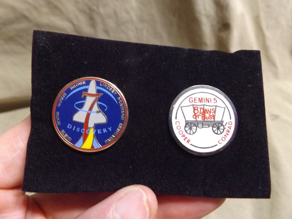 Vintage Enamel GEMINI 5 & DISCOVERY 7 Space Program Pins NASA
