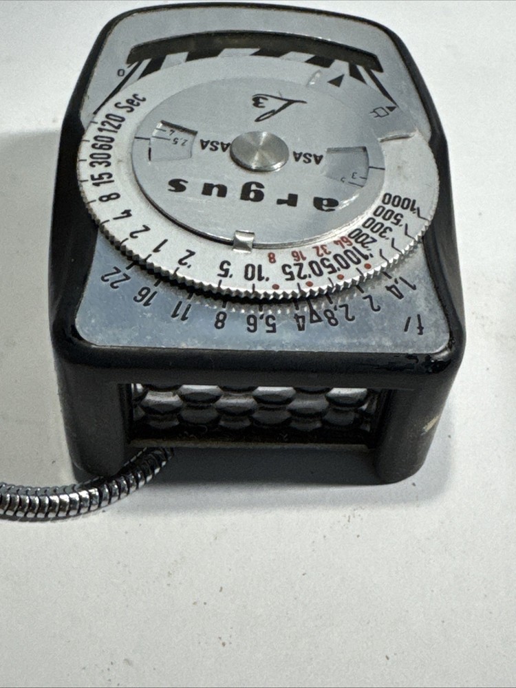 Argus L3 EVS Light Meter & Leather Case