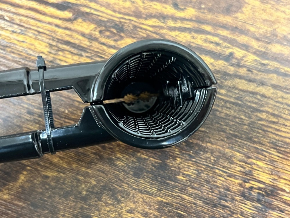 Deluxe Nut Cracker 00316d Black NEW