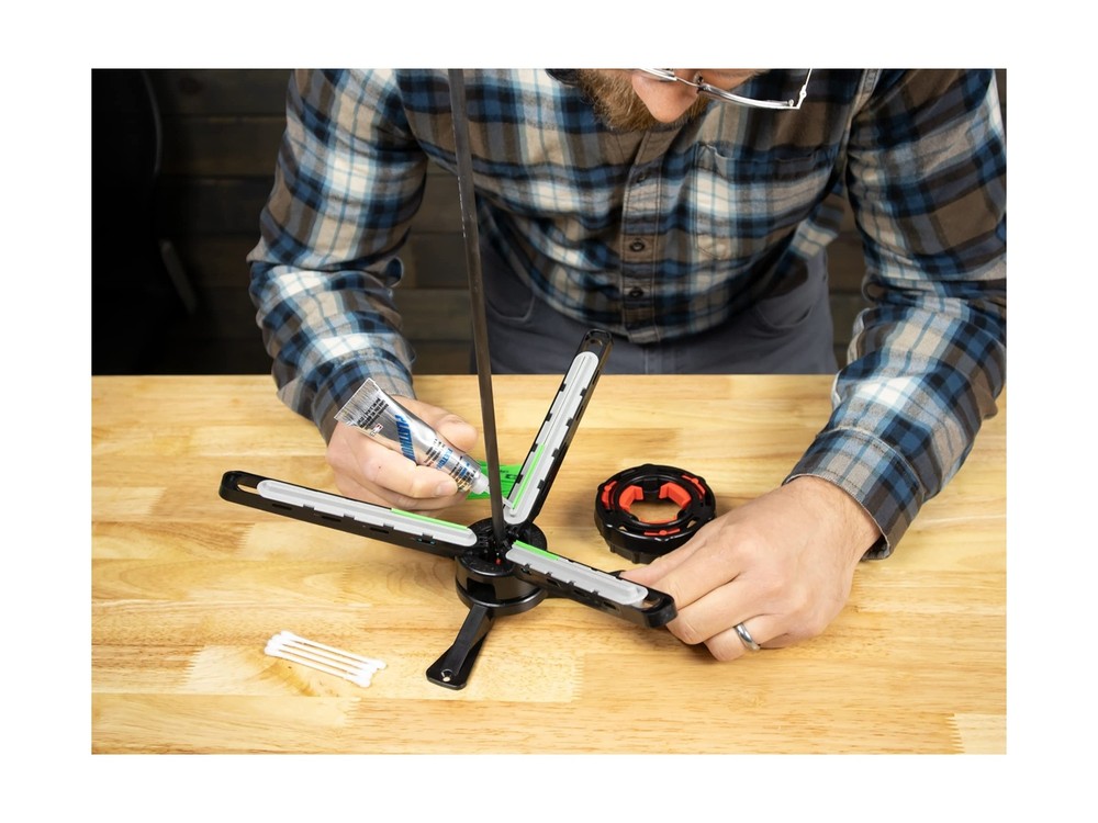 Bohning Complete Cauldron Fletching Jig Black