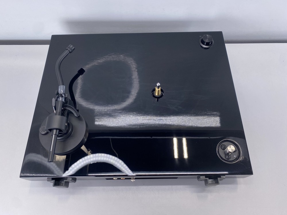 Fluance RT85T Reference High Fidelity Turntable System - Black Gloss