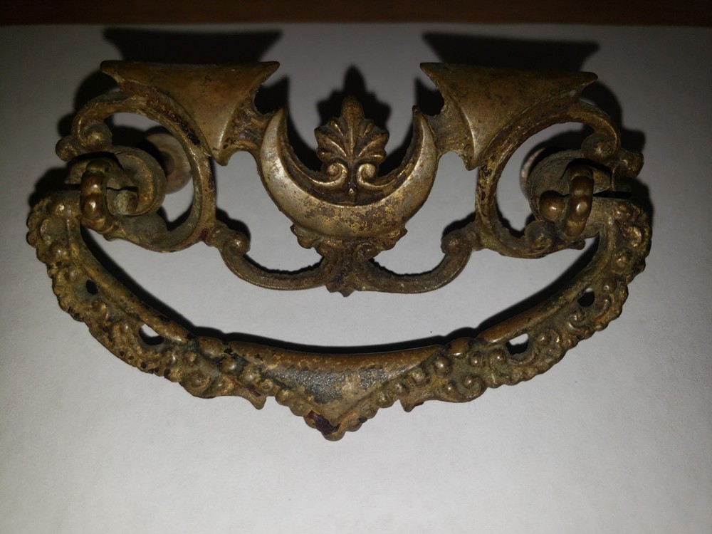 ANTIQUE VICTORIAN ORNATE BRASS DRAWER PULL HARDWARE