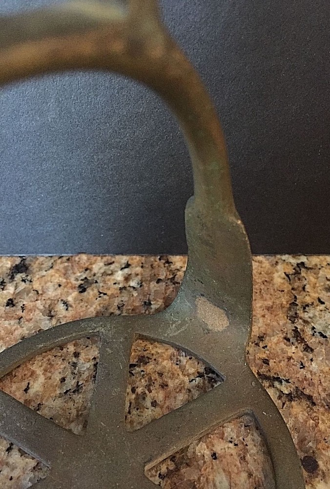 ANTIQUE CAST IRON UNUSUAL SHAPED SADDLE STIRRUP