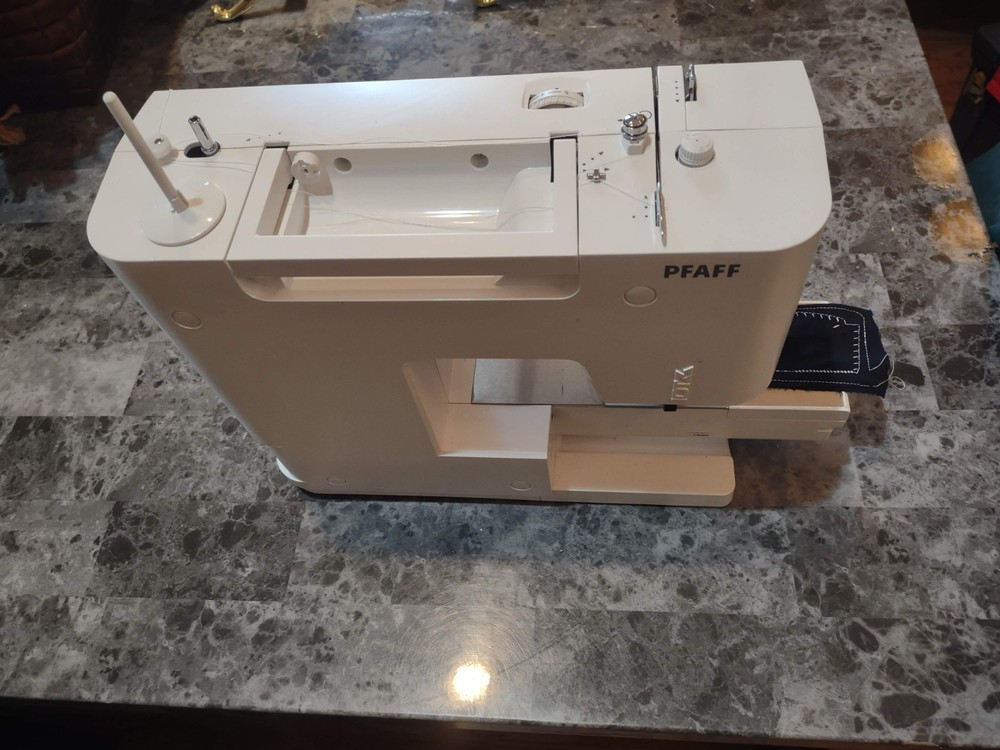Pfaff Passport 2.0 Sewing Machine