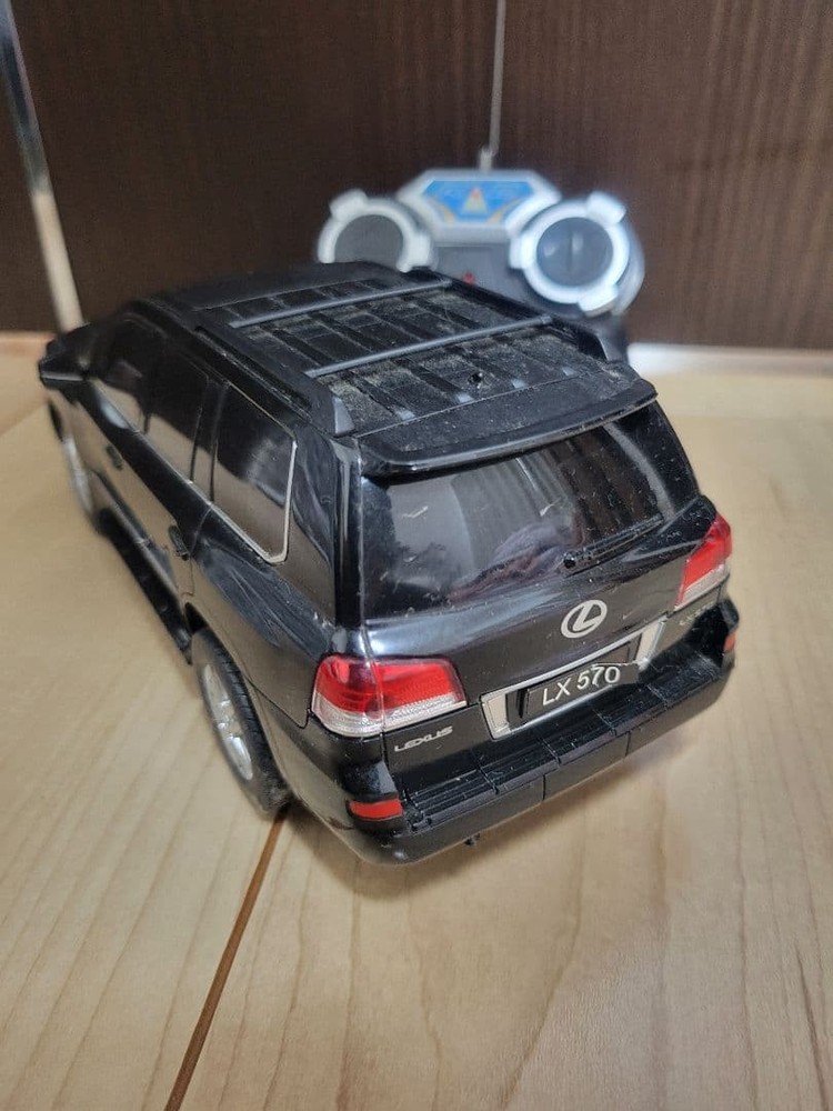 Lexus LX 570 remote control car black