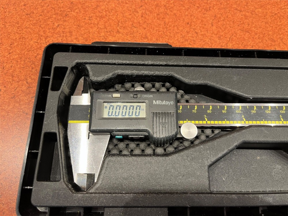 0-6"/ 0-150mm Absolute Digimatic Caliper Mitutoyo