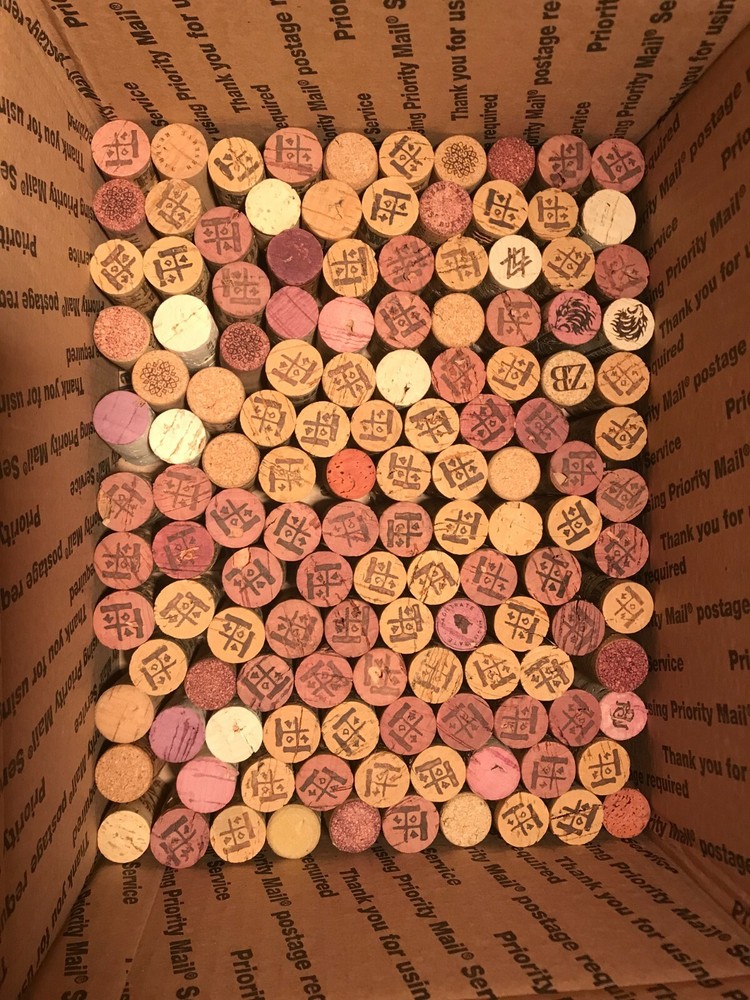 390 used wine bottle corks (approximately)