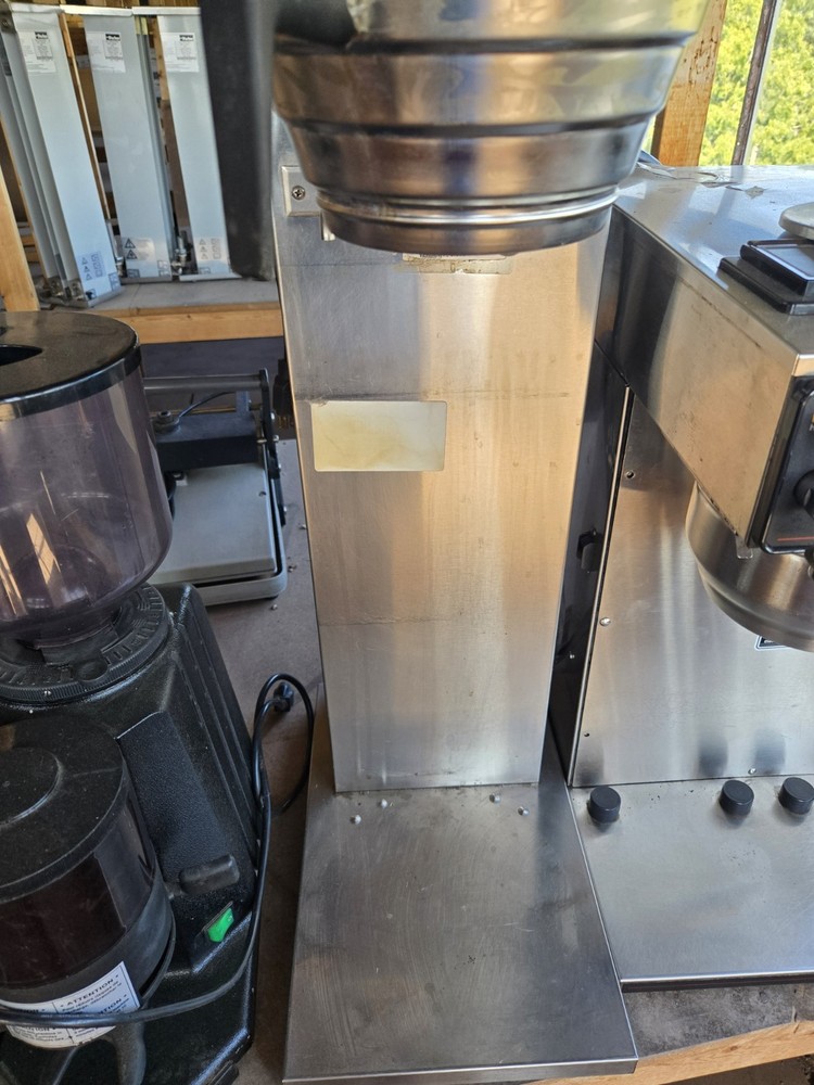 Bloomfield Integrity 3 Gallon Brewer Coffee Maker