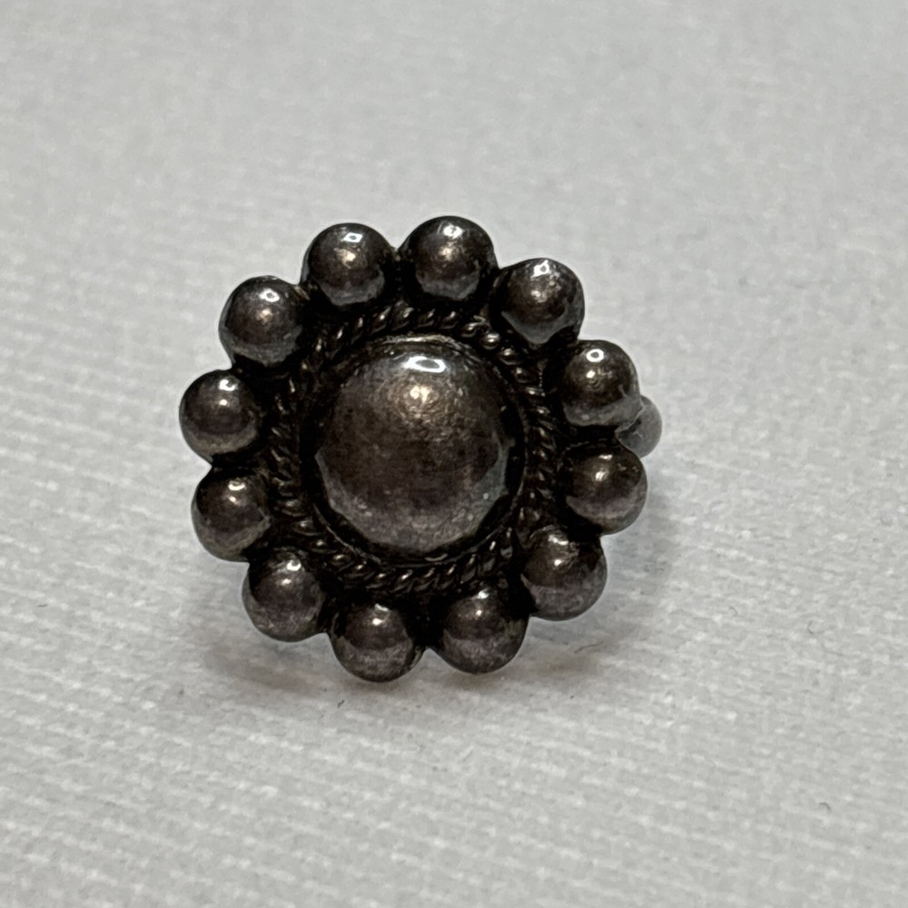 VINTAGE Sterling Silver STAMPED FLOWER Power RING CIRCLE PATTERN Boho Large