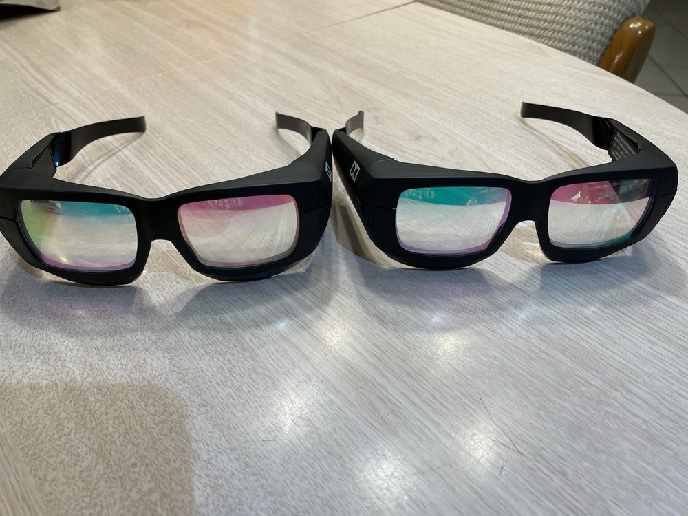 2 PAIR DOLBY 3-D GLASSES ORIGINAL GREAT SHAPE NO ISSUES MAILED WELL-PROTECTED