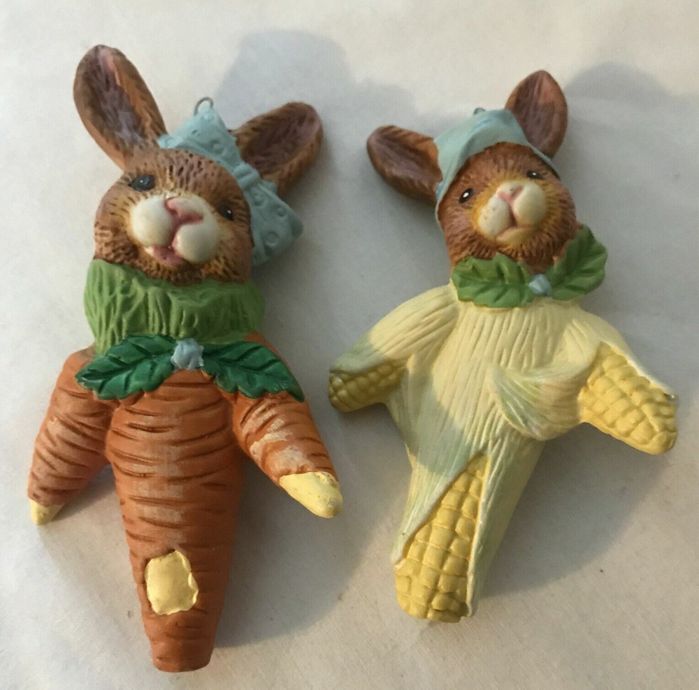 2 Ceramic Bunny Rabbits Dressed as Vegetables w Hanging Hook Excellent