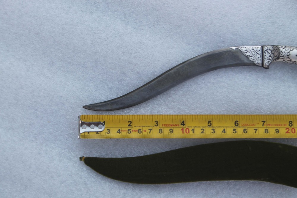 Fantastic curve iron blade Dagger Mughal Calligraphy silver inlaid work Handle