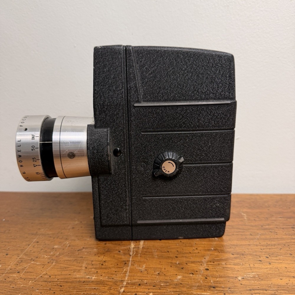 Bell & Howell Electric Eye 8mm Camera | Untested