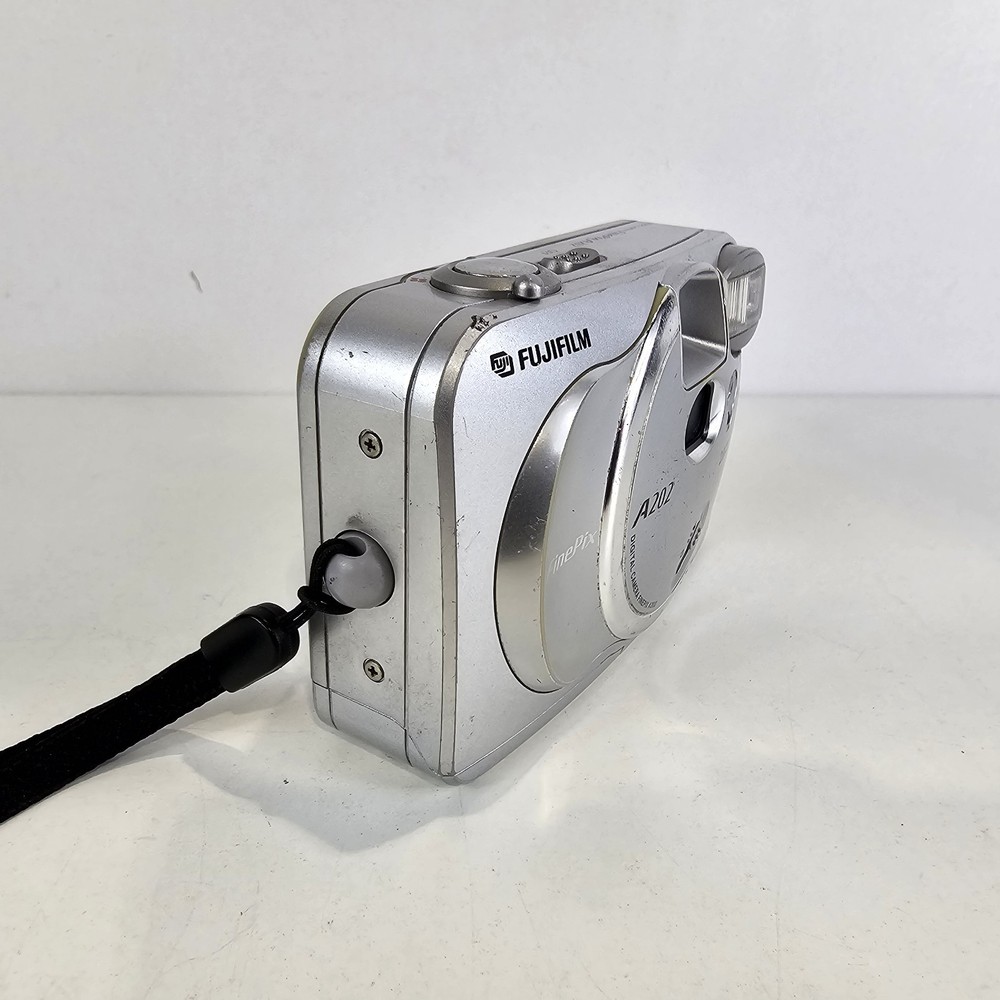 Fujifilm FinePix A202 2.0MP Compact Digital Camera Silver Tested