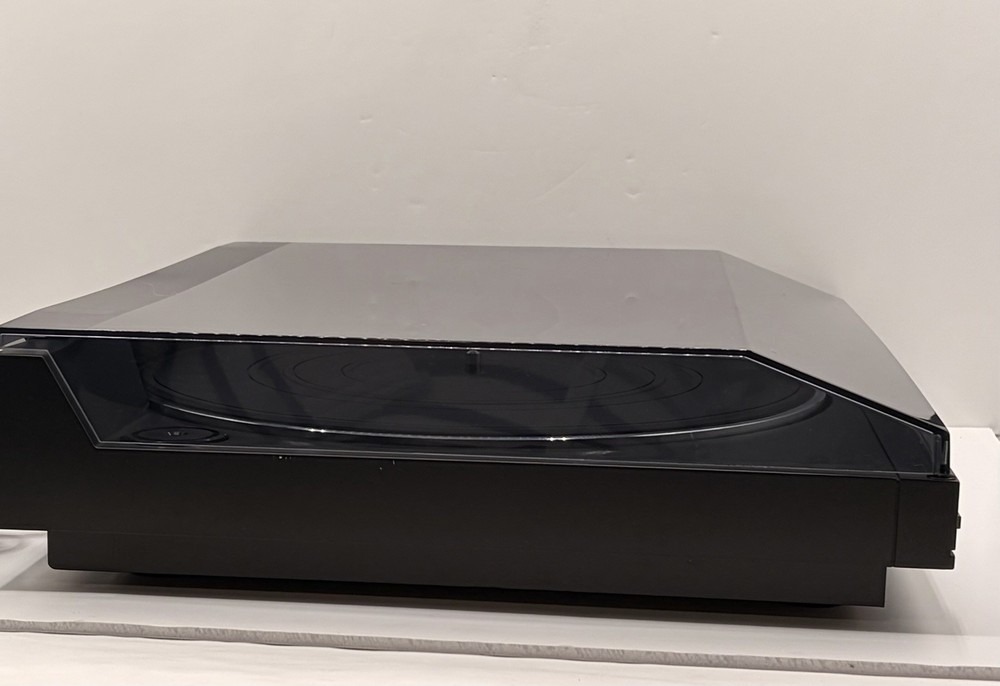 Vintage AKAI Semi Automatic Turntable A305C