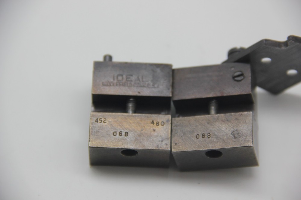 Ideal 2 Cavity Bullet Mold 452460