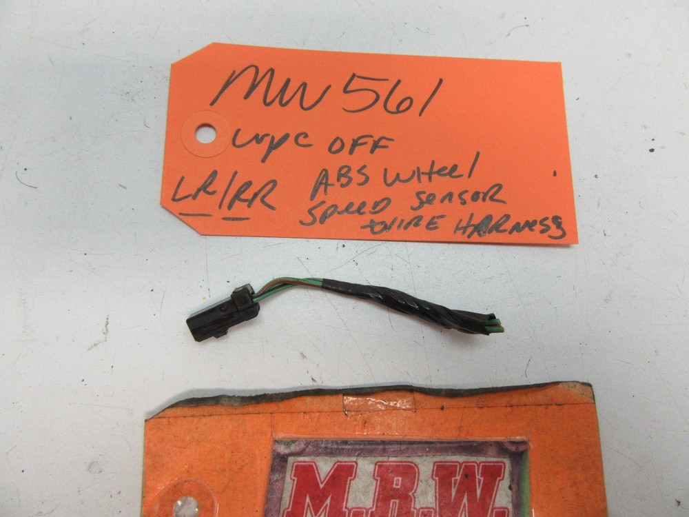 WIRE PLUG CONNECTOR OFF REAR ABS WIRE WHEEL SPEED SENSOR HARNESS RIGHT LEFT BACK