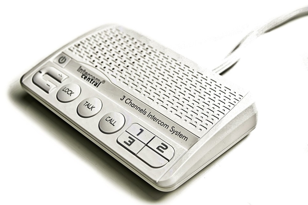 GROUND wire Power-line 3 CHANNELS Intercom System, Two Stations Set. White