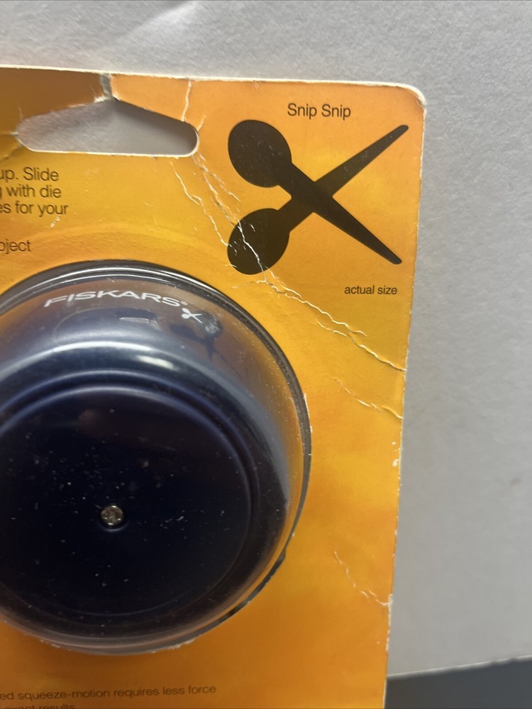 Fiskars X-Large Snip Snip Scissors Punch
