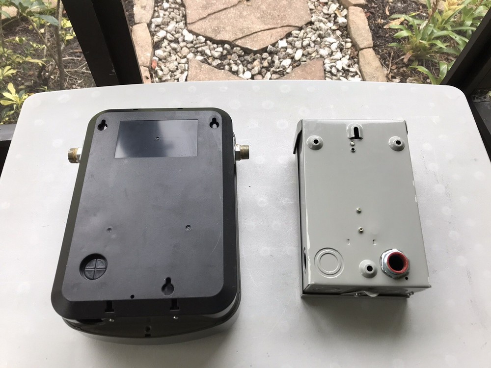 RHEEM Retex-08 Tankless Water Heater W/ FERRAZ SHAWMUNT Case circuit Breaker Enc