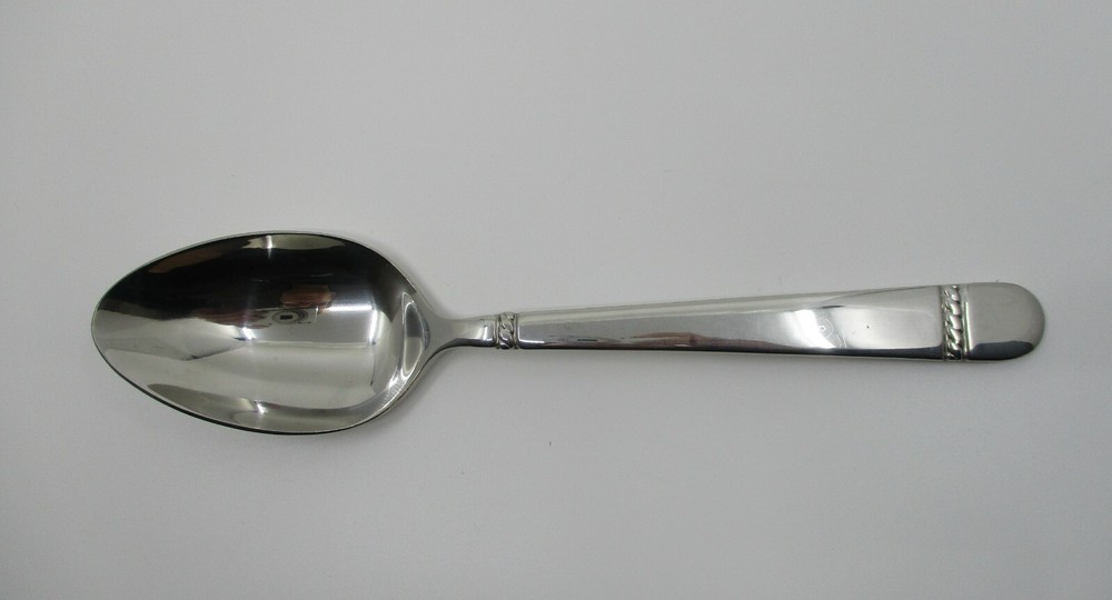 REED BARTON STAINLESS BRIGHTON SERVING SPOON  - 8  7/8"    04F