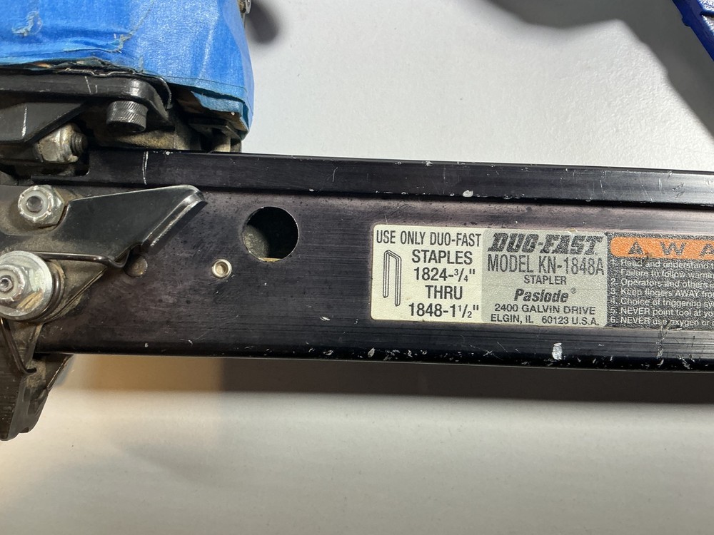Duo-Fast Pneumatic Staple Gun Model KN-1848A